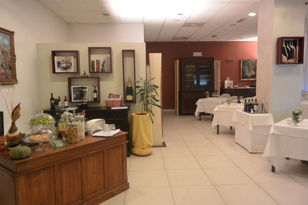 Best Western Hotel Cristallo Mantova Virgilio Екстер'єр фото